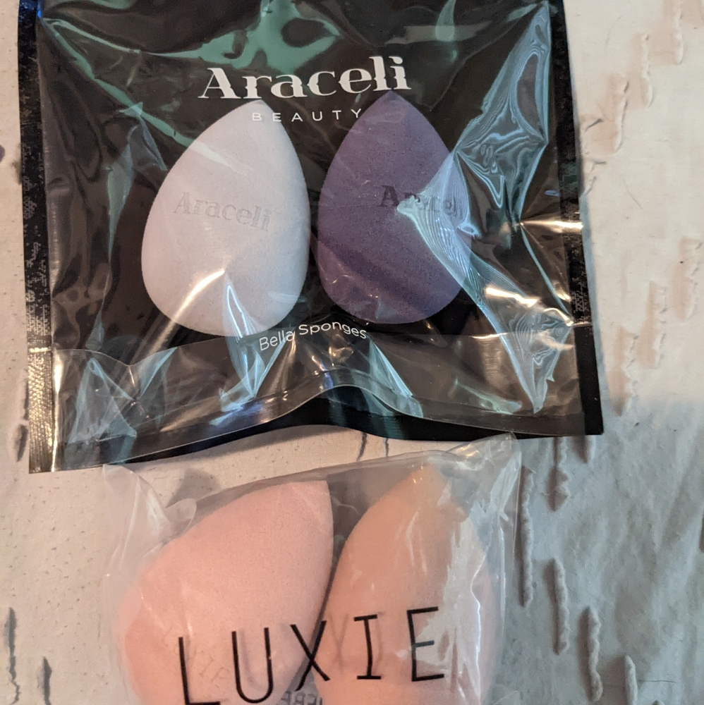 NWT Araceli and Luxie Beauty Blenders